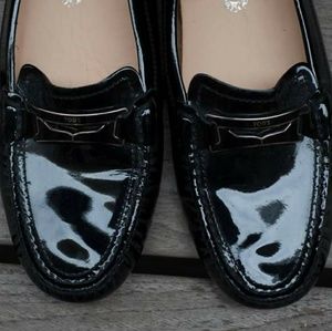 ♥️sold ♥️Like new Tod's patent loafers sz 9.5